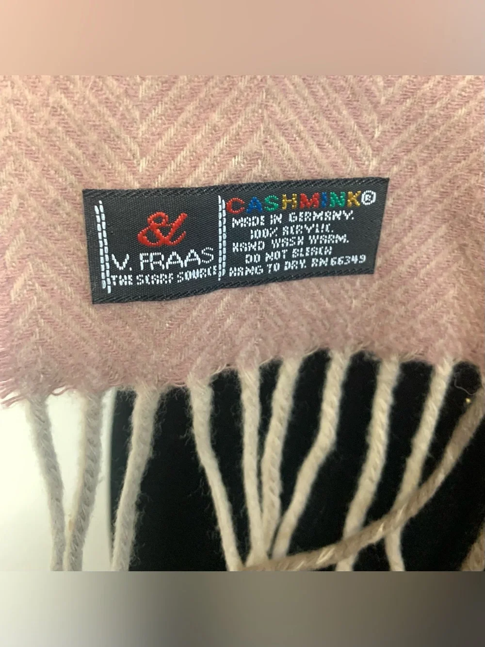 V. Fraas cashmink scarf